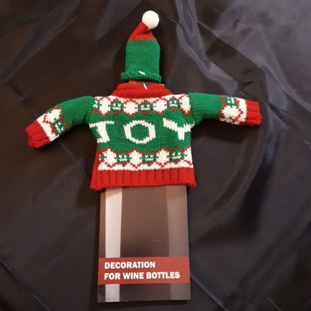 Christmas Home Wine‎ Bottle Sweater and Hat Nordic Knit Pattern Joy Pom Poms